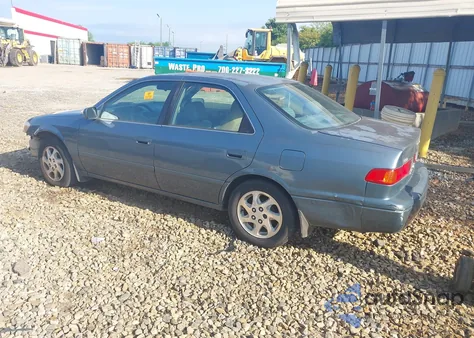 2000 Toyota Camry Le z USA, uszkodzony, nr VIN JT2BG22K5Y0476098